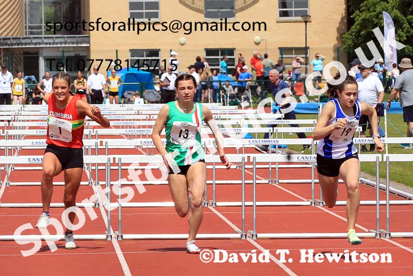 Womens Under-17s and Girls Under-15s Hurdles, 2022 Northern Inter Counties U17s and U15s Track and Field, York, Thursday, June 2nd. Photo: David T. Hewitson/Sports for All Pics
